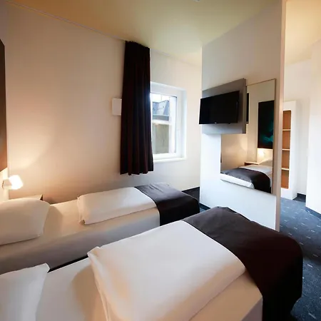 Hotel B&B Hotel Jena 3*