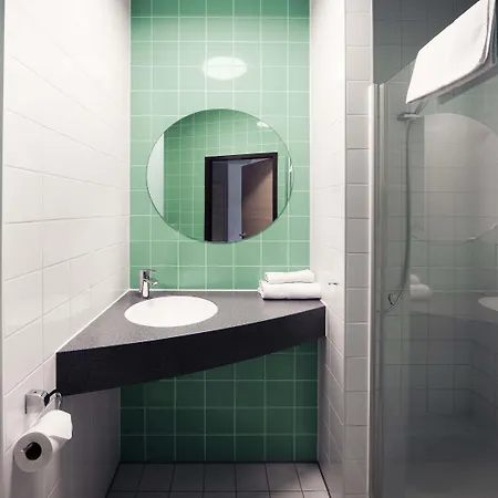 Hotel B&B Hotel Jena 3*