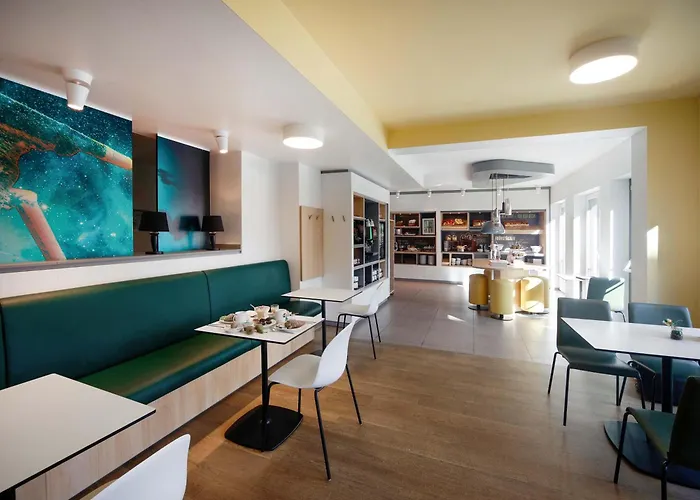 Hotel B&B Hotel Jena 3*